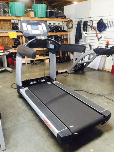 Life Fitness 95T Inspire Commercial Treadmill. Call Now For Lowest Pricing Guaranteed! - Image 2