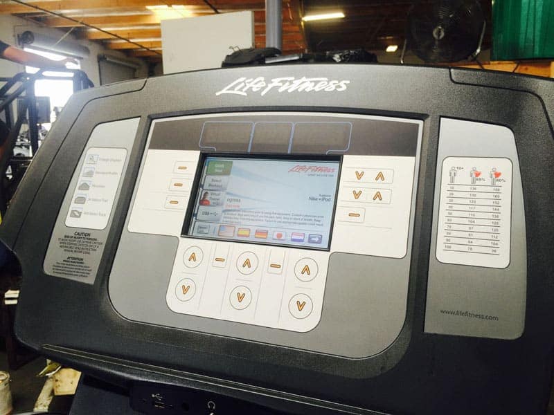 Life Fitness 95T Inspire Commercial Treadmill. Call Now For Lowest Pricing Guaranteed! - Image 3
